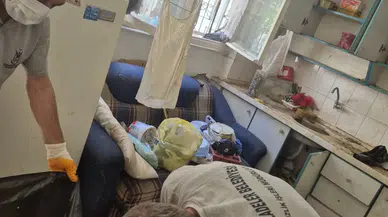 Sağlık tehdidi "çöp ev" temizlendi