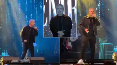 300 dairesi olan şarkıcı Emrah, sahnede hüngür hüngür ağladı