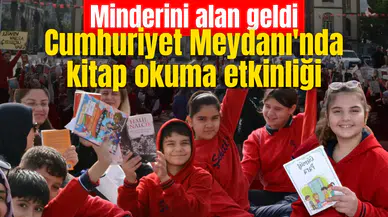 Cumhuriyet Meydanı'nda kitap okuma etkinliği