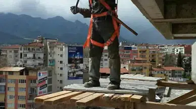 4'ünkü kattan düşmüştü! İnşaat işçisi yaşam mücadelesini kaybetti