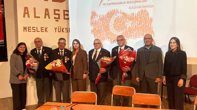 Gaziler öğrencilere askerlik anılarını anlattı