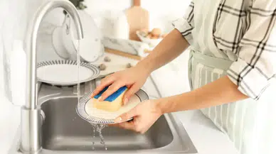 Evdeki Malzemelerle Kimyasalsız Bulaşık Deterjanı Nasıl Yapılır?