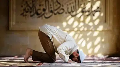 7 Kasım 2025 Cuma Namazı Saatleri Belli Oldu: İstanbul, Ankara, İzmir Cuma Vakti Kaçta?