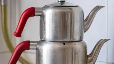 Matlaşan Çaydanlıklar Nasıl Parlatılır? İşte Doğal ve Pratik Yöntemler