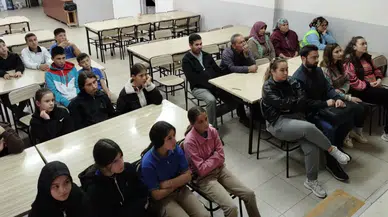 Öğrenci ve köy halkına yangınla mücadele kursu