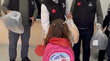 Hayran Vakfı’ndan Muşlu çocuklara giyecek desteği