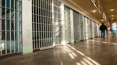 Denetimli Serbestlik Nedir? Yeni Düzenleme Kimleri Etkileyecek? Kapsam Genişliyor, Şartlar Netleşti