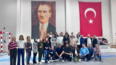 Öğretmenler masa tenisi turnuvasında kıyasıya yarıştı