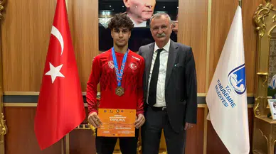 MİLLİ GÜREŞÇİ KADİR KADİROĞLU'NDAN BAŞKAN BALABAN'A ZİYARET