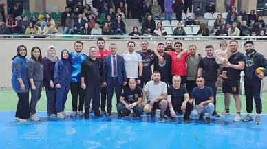 Devlet Hastanesi çalışanları filede kozlarını paylaştı