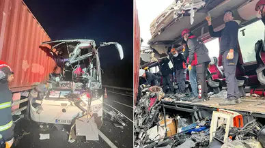 Otobüs tıra arkadan çarptı ölü ve yaralılar var