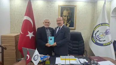 Yazar Akova'dan Başkan Akyüz'e ziyaret