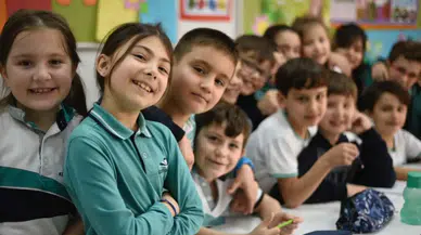 2026 Nisan Ara Tatili Ne Zaman? MEB Takvimiyle Okulların Kapanış ve Yaz Tatili Tarihleri Belli Oldu