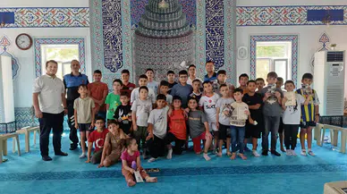 Polislerden Kur'an kursu öğrencilerine güvenli internet semineri