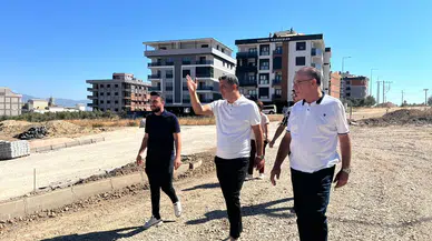 Başkan Akın Turgutlu'nun o mahallesinde incelemelerde bulundu