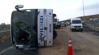 Yolcu otobüsü devrildi: 3 ölü, 20 yaralı