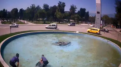 Alkollü şahıs süs havuzuna düştü