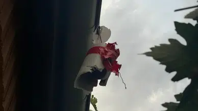 Yaşlı adamın evine roket düştü