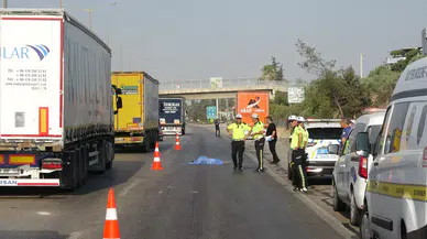 Otoyolda tırın çarptığı şahıs öldü