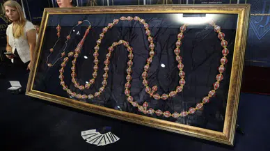 Bu tespihte Kur’an-ı Kerim’in 604 sayfası var