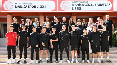 Müdür Aktaş lise öğrencileriyle bir araya geldi