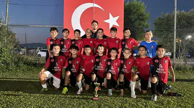 Yıldızspor 45 FK U11 Takımı, Saruhanlı’nın Kurtuluş coşkusunda sahaya çıkıyor