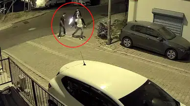 Böyle şaka olmaz! Silahı görenlerin yüreği ağızlarına geldi