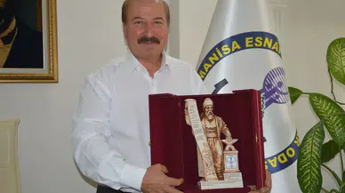 Başkan Akyüz esnaf ve sanatkarın bayramını kutladı