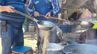 Manisalılar kışa pekmez yapımıyla hazırlanıyor