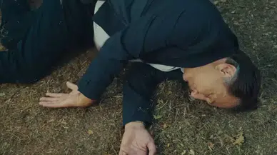 Arka Sokaklar'da kafa karıştıran sahne