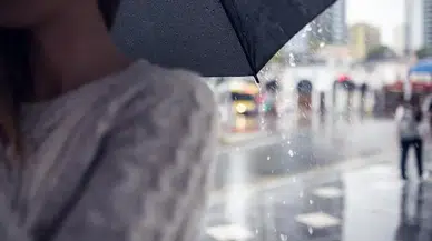 Arefe günü hava durumu açıklandı: İstanbul’da yağmur, Marmara’da fırtına bekleniyor