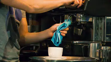 Kahve makinesi nasıl temizlenir? Filtre, espresso ve kapsül makineleri için pratik temizlik yöntemleri