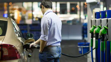 6 Nisan 2026 akaryakıt fiyatları: Benzin ve motorine zam geldi mi, iptal mi edildi?