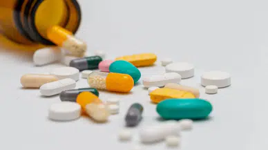Bilinçsiz vitamin kullanımı tehlike saçıyor: Uzmanlardan “kendi kendinize takviye almayın” uyarısı
