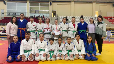 Manisalı judocular madalyaları topladı