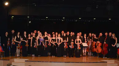 Manisa Güzel Sanatlar’dan konser: Öğrenci ve mezunlar aynı sahnede buluştu