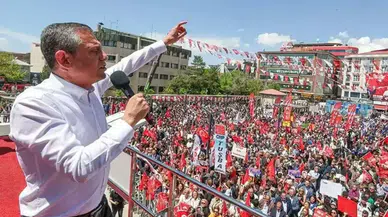 CHP’de iki ayrı bayramlaşma: Özgür Özel’den Güvenpark çağrısı