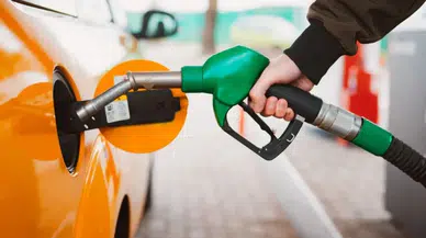 Akaryakıt fiyatlarında son tablo: Motorin düştü, benzin fiyatı değişmedi