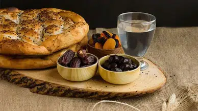 Arefe günü oruç tutacaklar dikkat: Diyanet bayram günleri için hükmü açıkladı