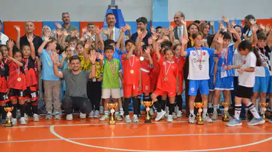 Manisa’da Geleneksel Çocuk Oyunları finali gerçekleşti