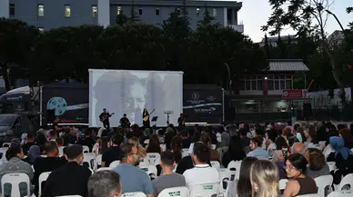 Gezen Sinema Tırı ile Manisalılar nostalji yaşadı