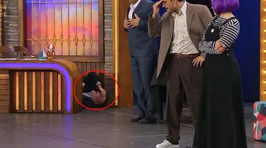 Ali Sunal gülmekten yerlere yattı