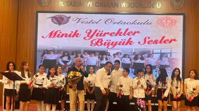 Vestel Ortaokulu’nda "Minik Yürekler Büyük Sesler" korosu konser verdi