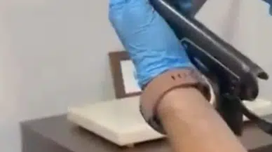 Başkan yardımcısının odasından ruhsatsız silah çıktı