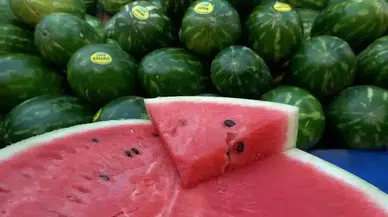 Yazın vazgeçilmezi karpuzda tehlike sinyali! Kesmeden önce mutlaka kontrol edin