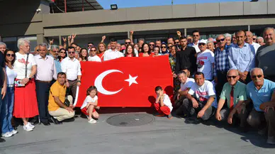 İYİ Parti’nin Balıkesir mitingine Manisa’dan yoğun katılım