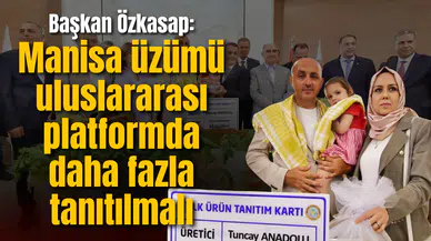 Sezonun ilk kuru üzümü törenle satıldı
