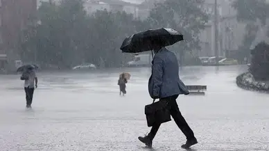 Hafta Sonu Hava Değişiyor: İstanbul Dahil Birçok İlde Sağanak, Dolu Ve Su Baskını Riski Var