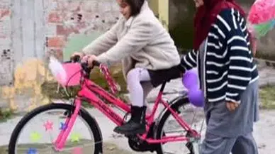 Ferdi Zeyrek söz verdi, Besim Dutlulu gerçekleştirdi: Elif’in bisiklet hayali gerçek oldu