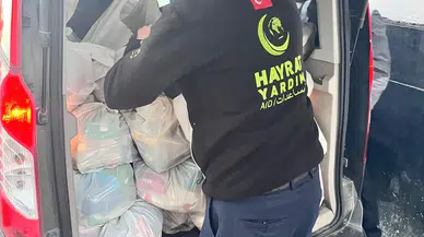 Hayrat İnsani Yardım Derneği Manisa'daki yardımlarını sürdürüyor